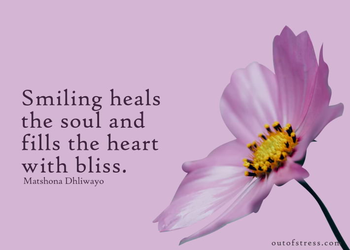 Smiling heals the heart quote